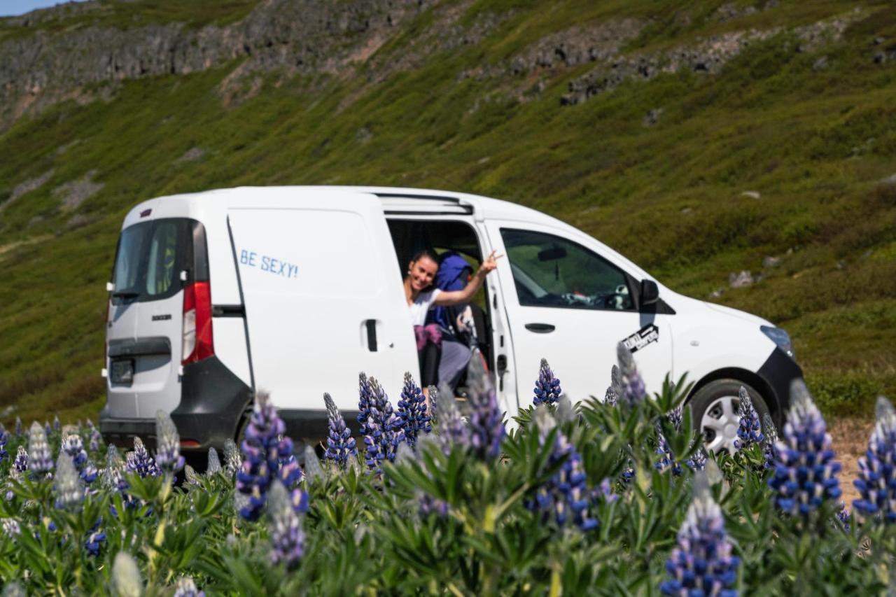 KúKú Campers - Campervans Keflavík Exterior foto