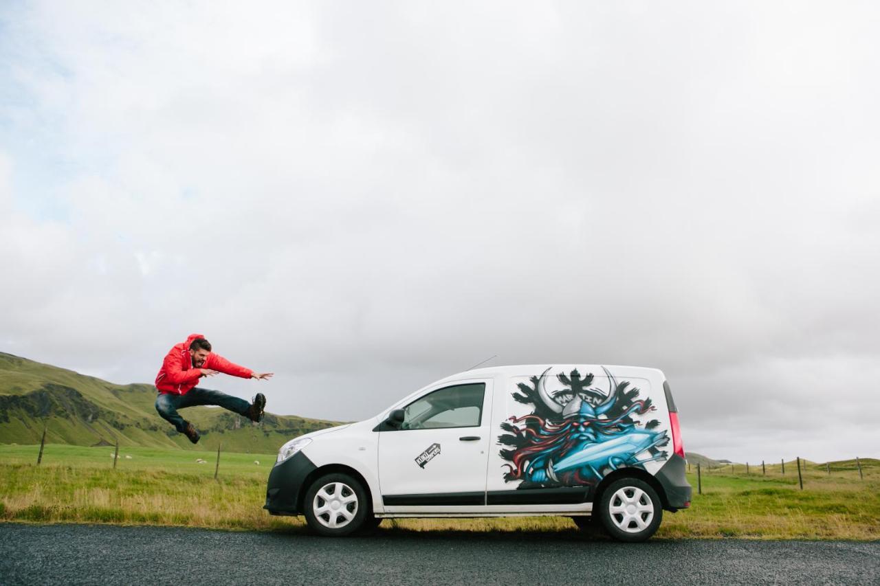 KúKú Campers - Campervans Keflavík Exterior foto