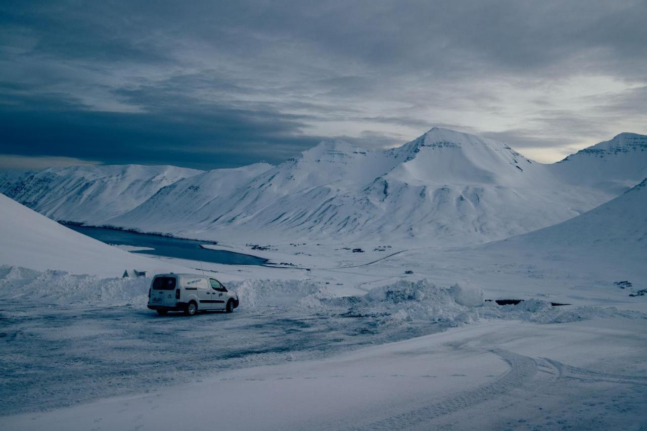 KúKú Campers - Campervans Keflavík Exterior foto