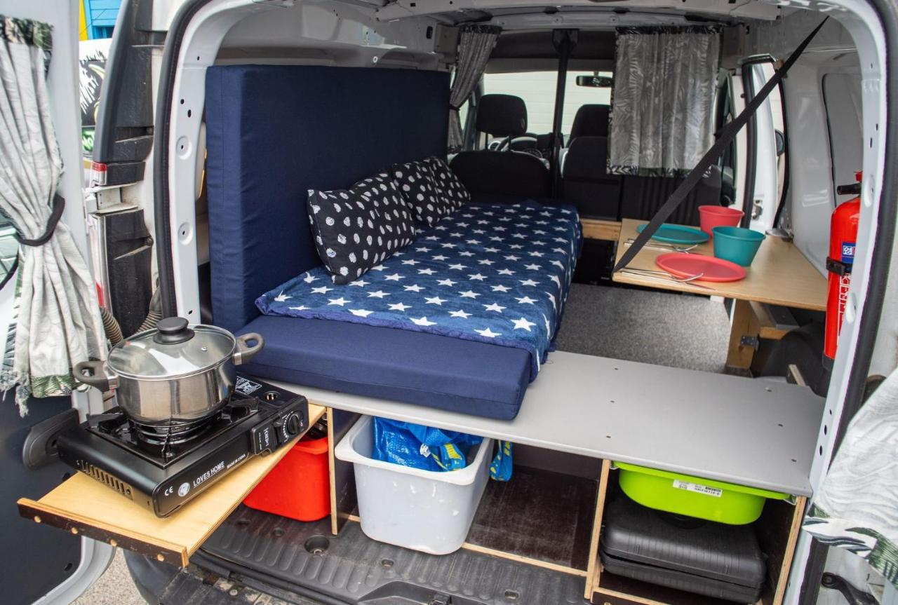 KúKú Campers - Campervans Keflavík Exterior foto