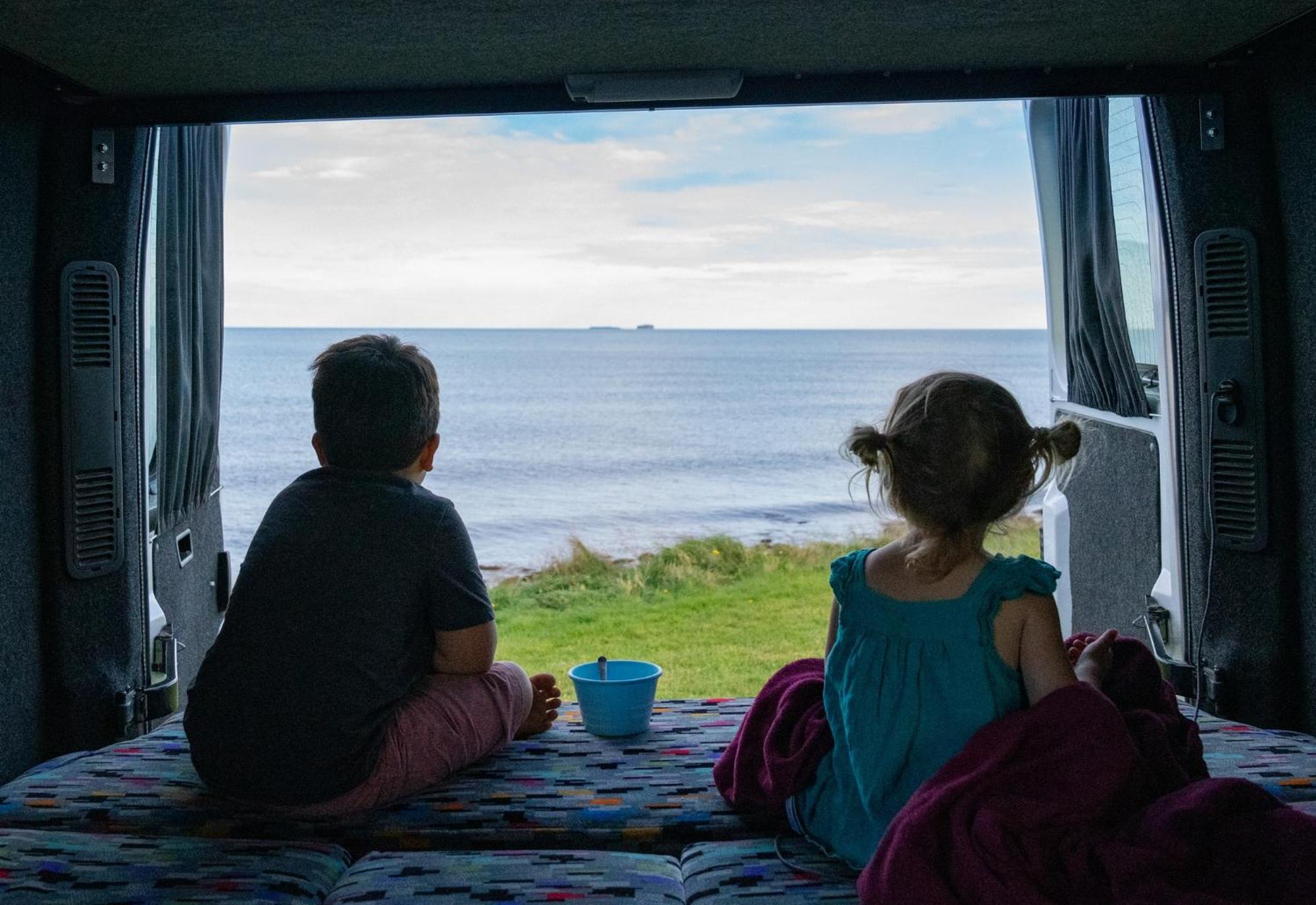 KúKú Campers - Campervans Keflavík Exterior foto